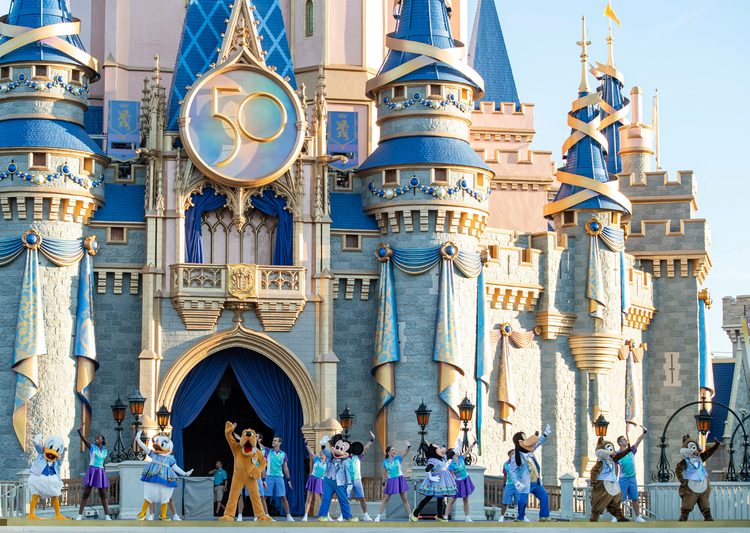 Magic Kingdom atinge capacidade em aniversário de 50 anos