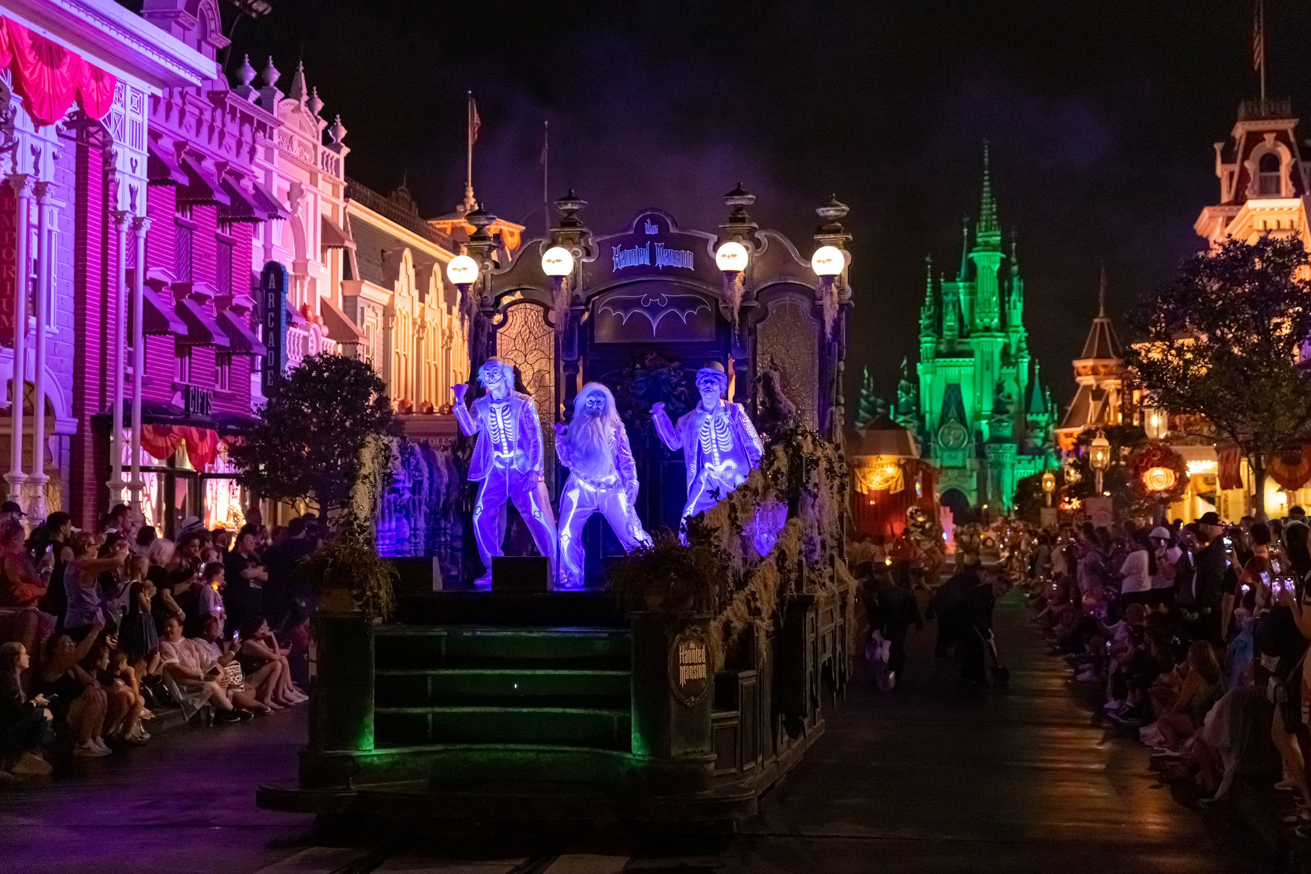 Confira as imagens oficiais do Halloween 2022 no Magic Kingdom
